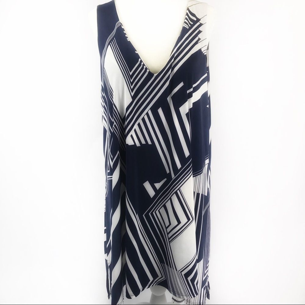 Geometric print v-neck cage back Deep V neck -long - Picture 3 of 8
